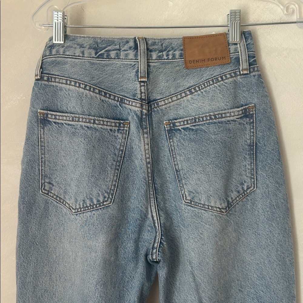 DENIM FORUM Sz 24L The Joni High Rise Loose Light  Wash Button Fly Jeans - Picture 8 of 9